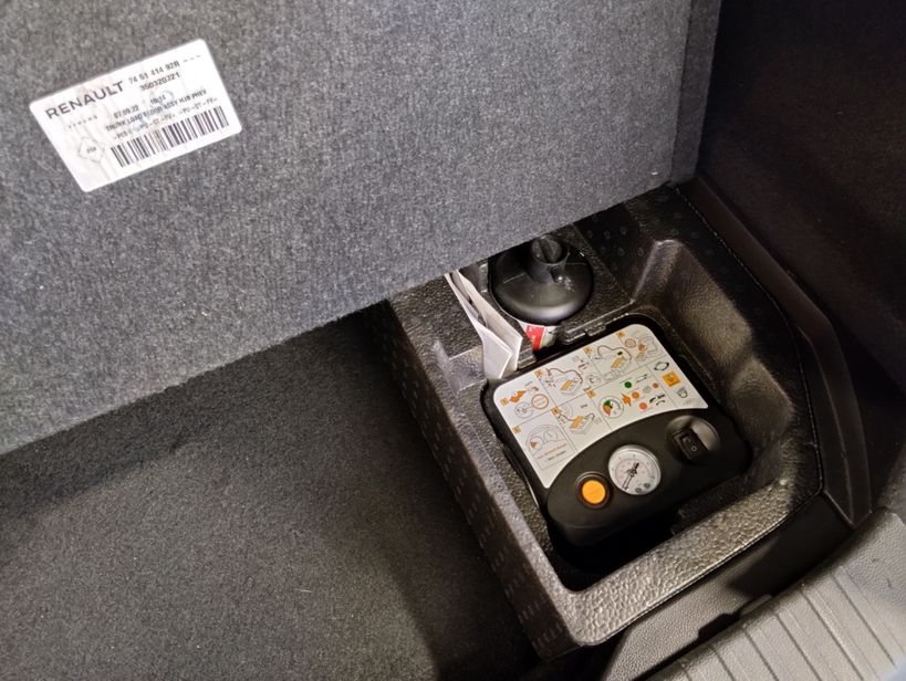 RENAULT CAPTUR 2022 - Photo n°17