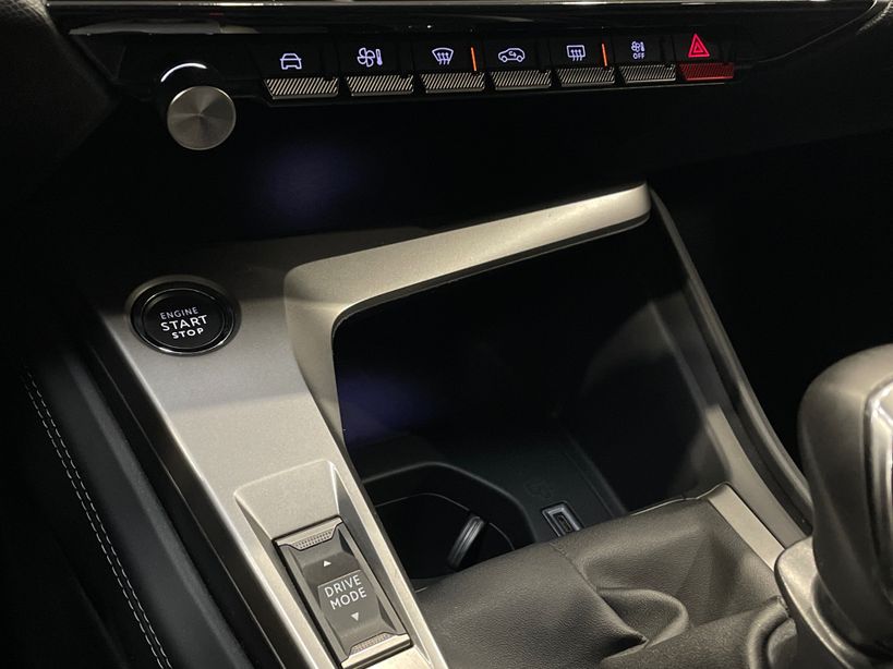 PEUGEOT 308 2023 - Photo n°17