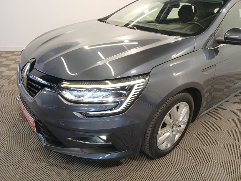 RENAULT MEGANE IV BERLINE 2021 - Photo n°3