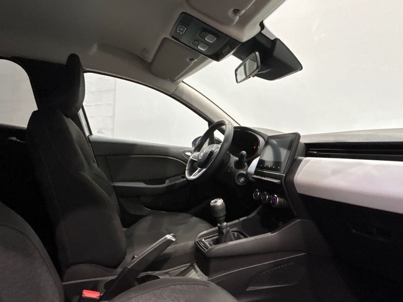 RENAULT CLIO V 2023 - Photo n°19