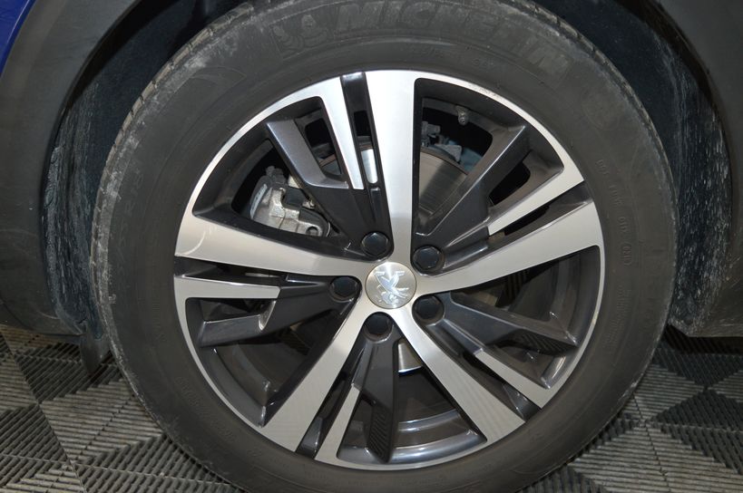 PEUGEOT 3008 2019 - Photo n°6