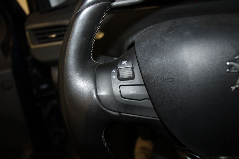 PEUGEOT 208 2015 - Photo n°23