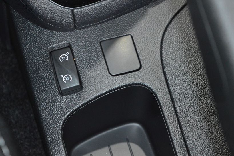 RENAULT CLIO IV 2020 - Photo n°12