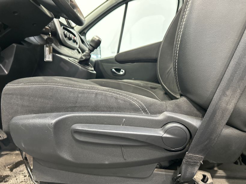 RENAULT TRAFIC FOURGON 2021 - Photo n°30