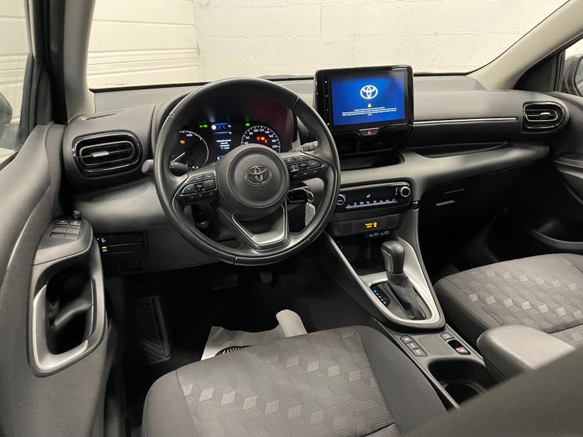 TOYOTA YARIS HYBRIDE 2025 - Photo n°13
