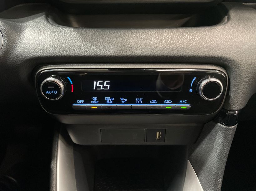 TOYOTA YARIS HYBRIDE MY22 2022 - Photo n°15