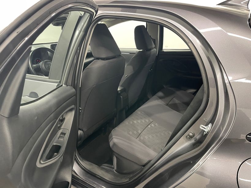 TOYOTA YARIS HYBRIDE 2025 - Photo n°17