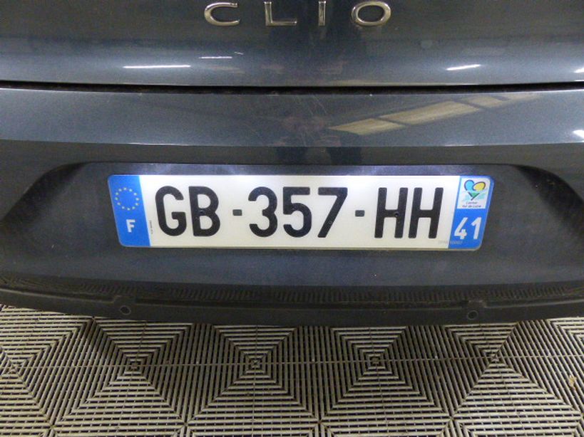 RENAULT CLIO V 2021 - Photo n°1