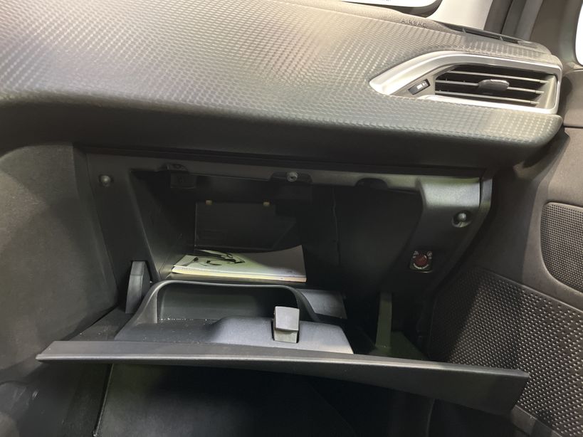 PEUGEOT 208 2019 - Photo n°23