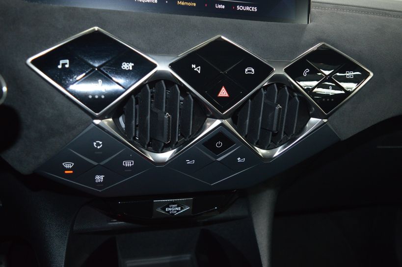 DS DS3 CROSSBACK 2019 - Photo n°17