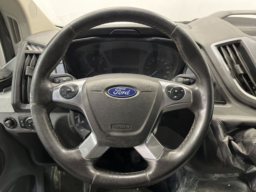 FORD TRANSIT CHASSIS DOUBLE CABINE 2019 - Photo n°12
