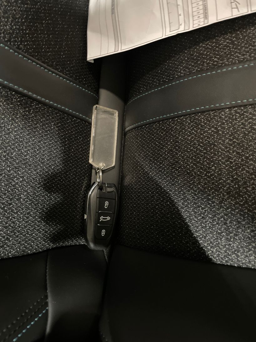 PEUGEOT 308 2023 - Photo n°12