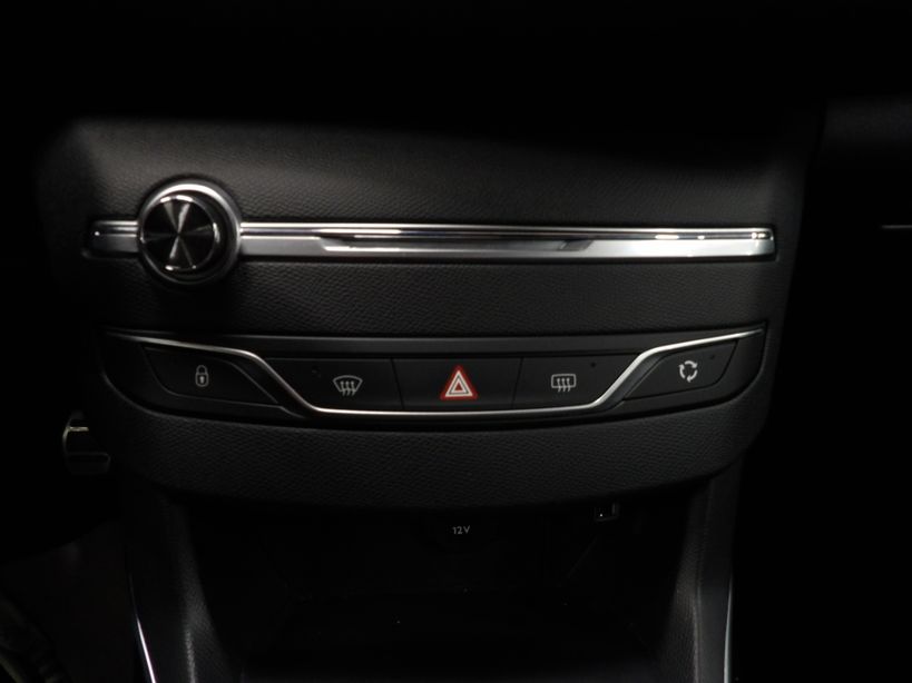 PEUGEOT 308 2019 - Photo n°15