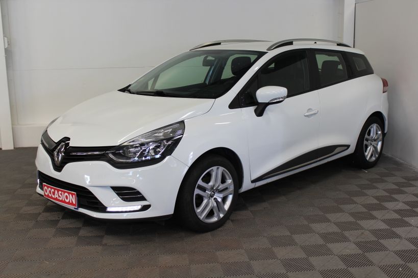 RENAULT CLIO IV ESTATE 2017 - Photo n°1