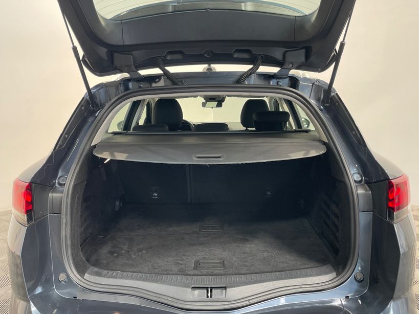 RENAULT MEGANE IV ESTATE 2022 - Photo n°47