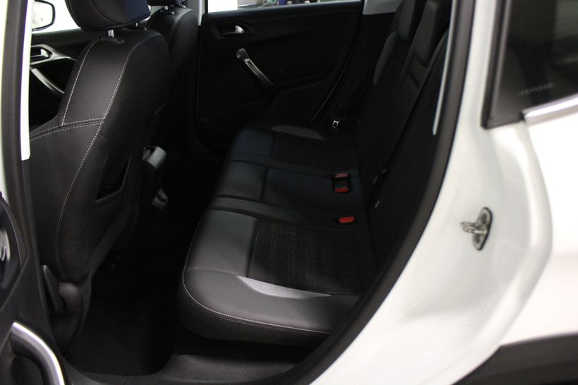 PEUGEOT 2008 2018 - Photo n°10