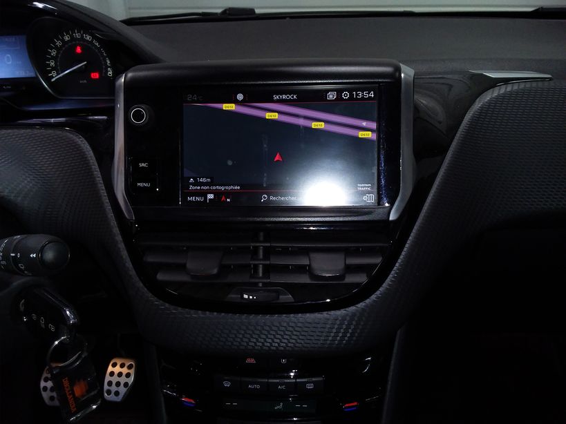 PEUGEOT 208 2018 - Photo n°18