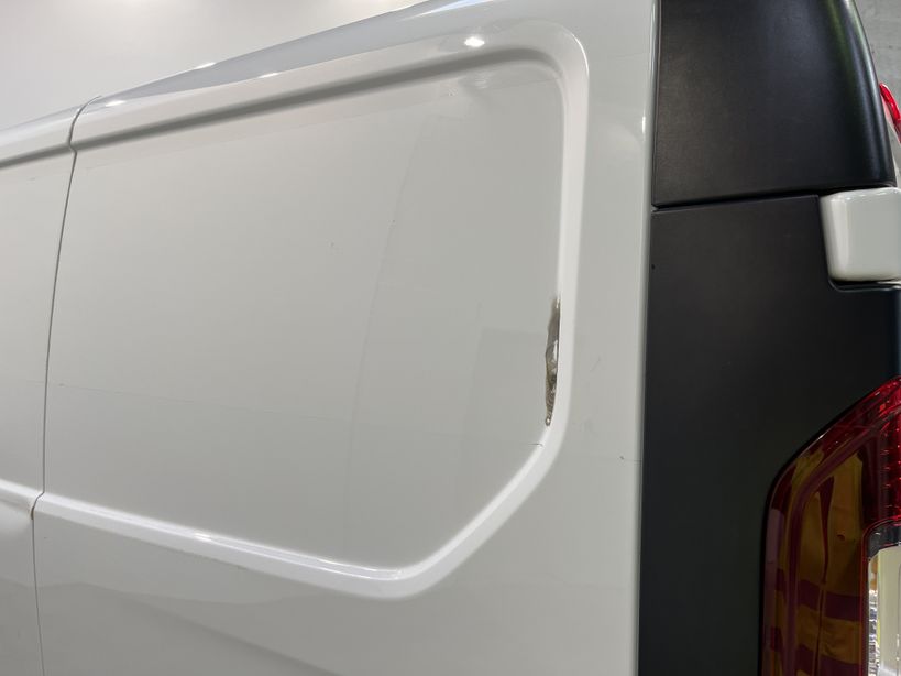 RENAULT TRAFIC FOURGON 2019 - Photo n°9