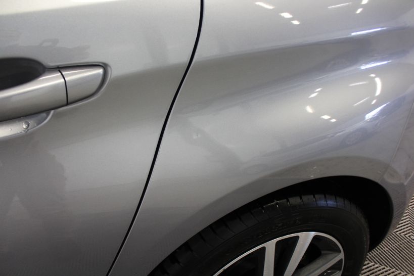 PEUGEOT 308 2019 - Photo n°1