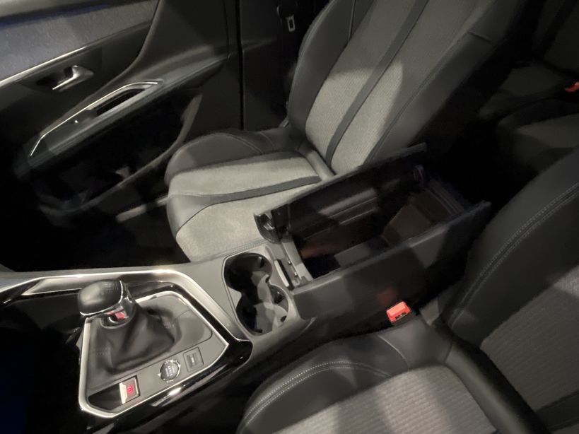 PEUGEOT 5008 2023 - Photo n°24