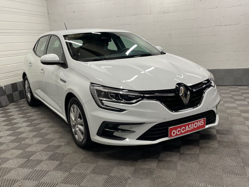 RENAULT MEGANE IV BERLINE 2022 - Photo n°3