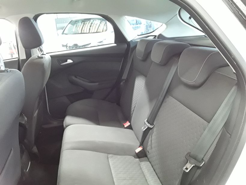 FORD FOCUS 2014 - Photo n°9