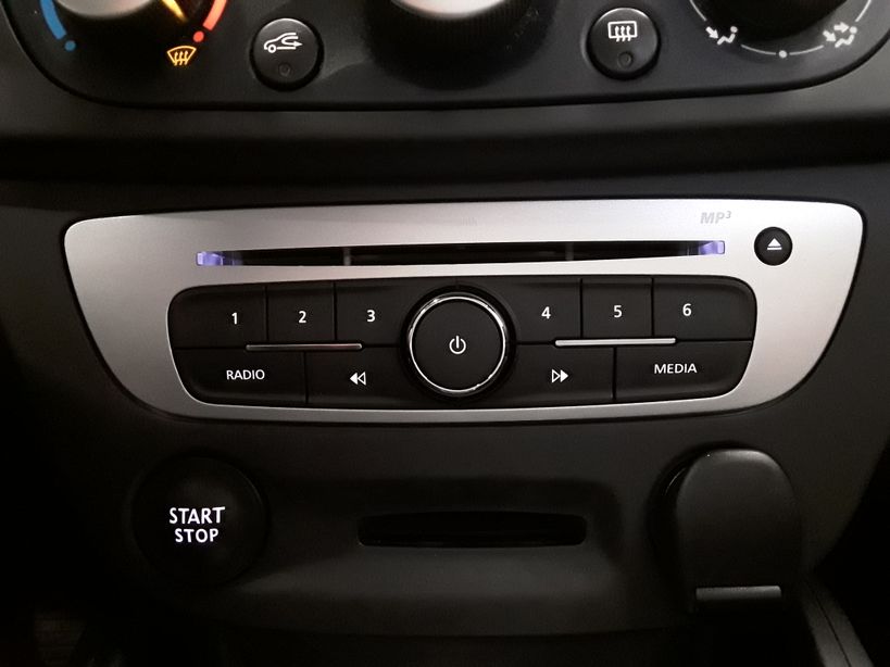 RENAULT MEGANE III SOCIETE 2015 - Photo n°17