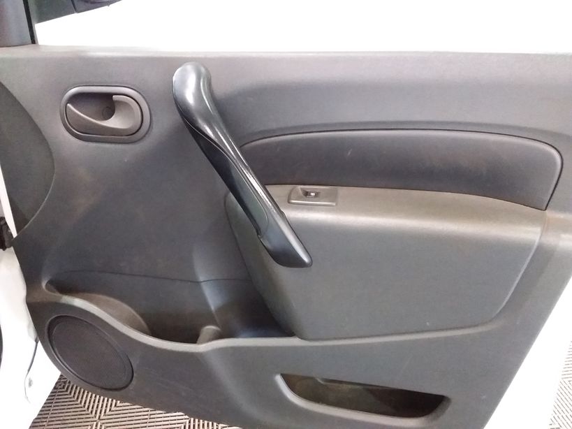 RENAULT KANGOO EXPRESS ZE 2016 - Photo n°8