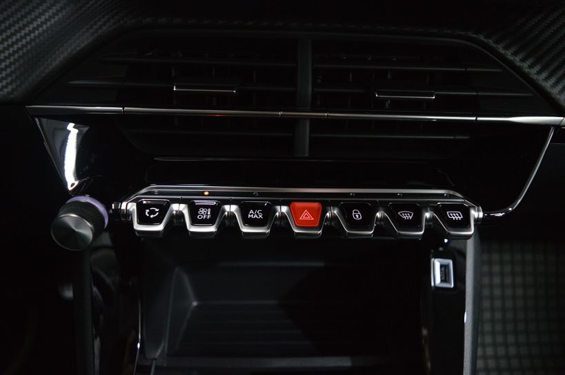 PEUGEOT 208 2022 - Photo n°16