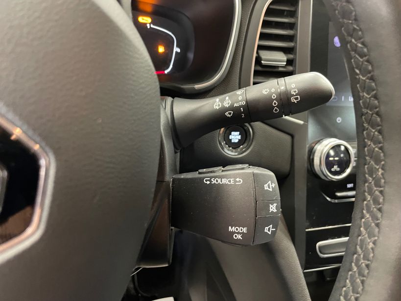 RENAULT MEGANE IV BERLINE 2021 - Photo n°21