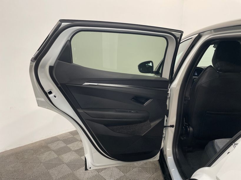 RENAULT MEGANE E TECH 2023 - Photo n°42