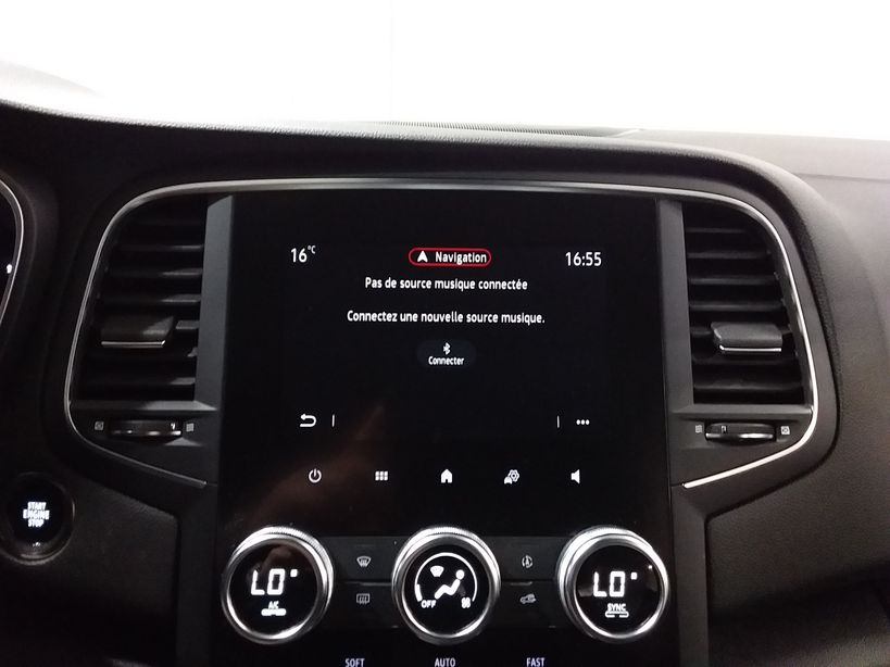 RENAULT MEGANE IV BERLINE 2021 - Photo n°19