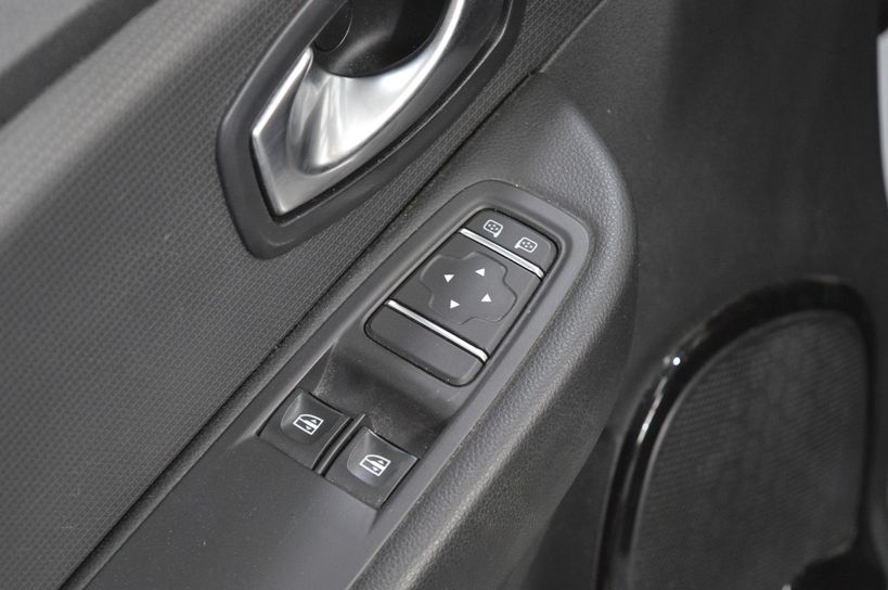 RENAULT CLIO IV SOCIETE 2016 - Photo n°8