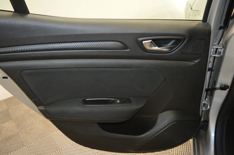 RENAULT MEGANE IV BERLINE BUSINESS 2017 - Photo n°35