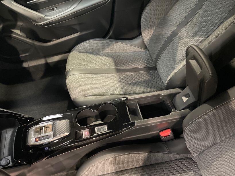 PEUGEOT 2008 2024 - Photo n°24