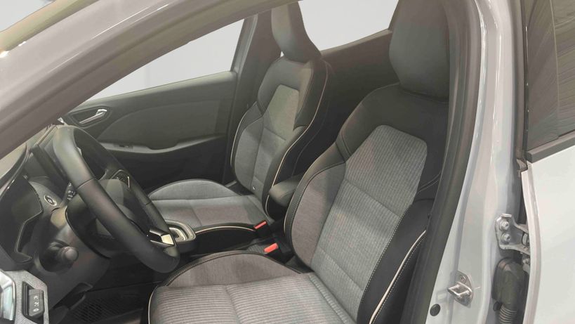 RENAULT CLIO V 2025 - Photo n°8