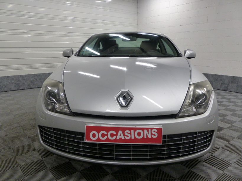RENAULT LAGUNA COUPE 2011 - Photo n°10