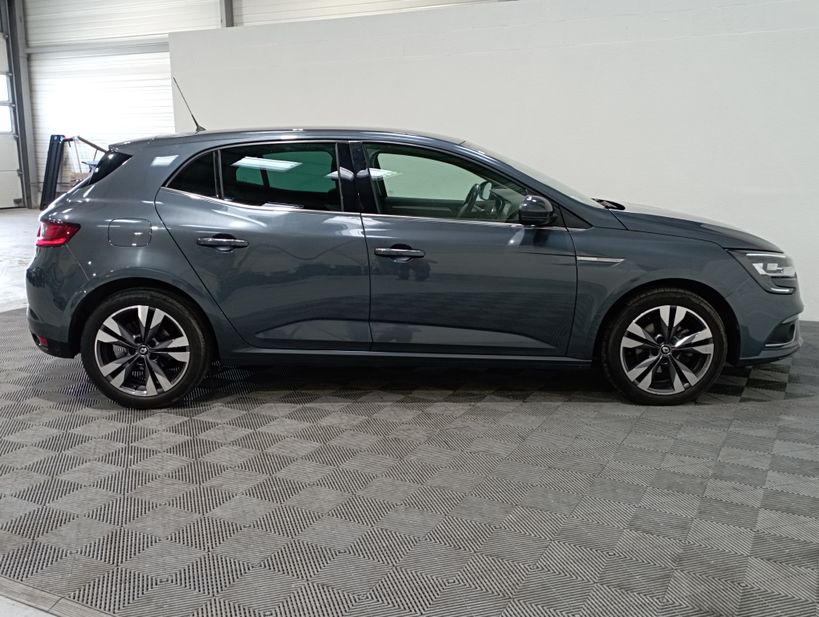 RENAULT MEGANE IV BERLINE 2020 - Photo n°9
