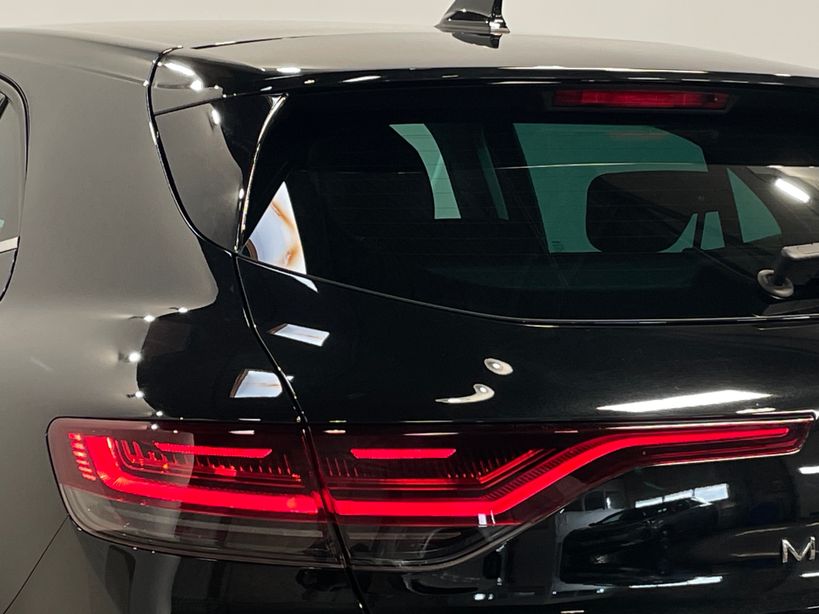 RENAULT MEGANE IV BERLINE 2023 - Photo n°8