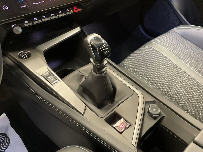 PEUGEOT 308 2023 - Photo n°20