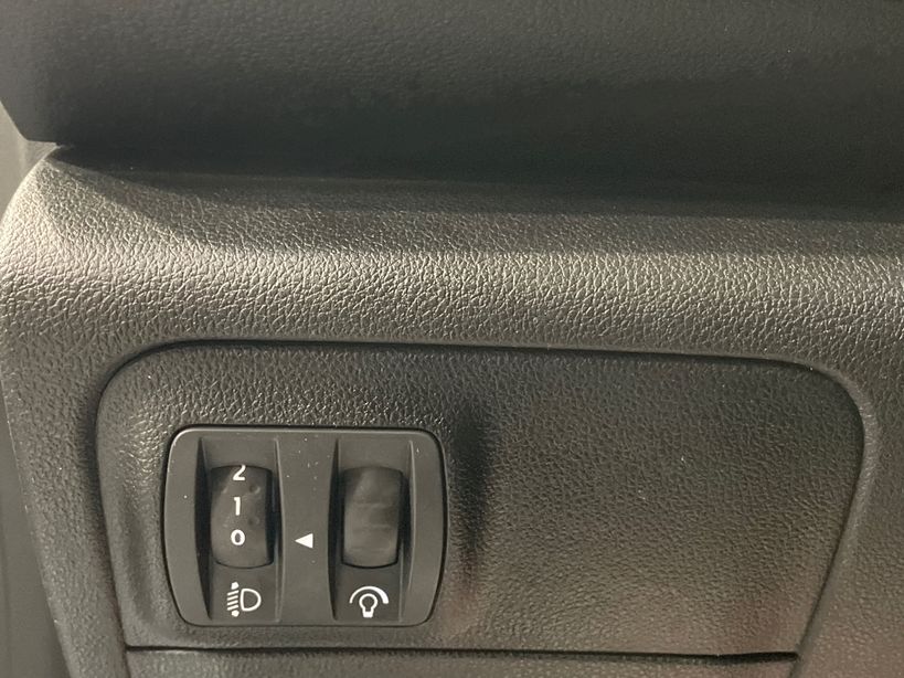 RENAULT MEGANE IV BERLINE 2021 - Photo n°34