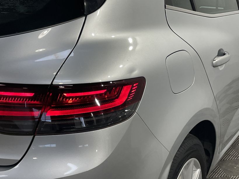 RENAULT MEGANE IV BERLINE 2021 - Photo n°1