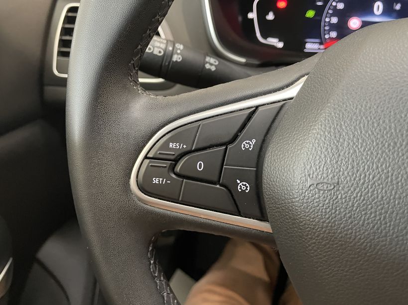 RENAULT MEGANE IV BERLINE 2021 - Photo n°28