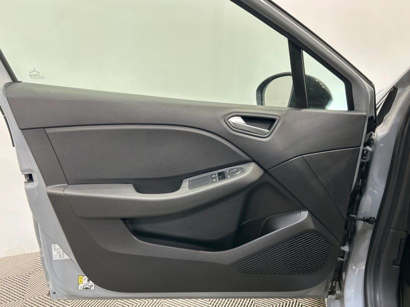 RENAULT CLIO V 2024 - Photo n°28