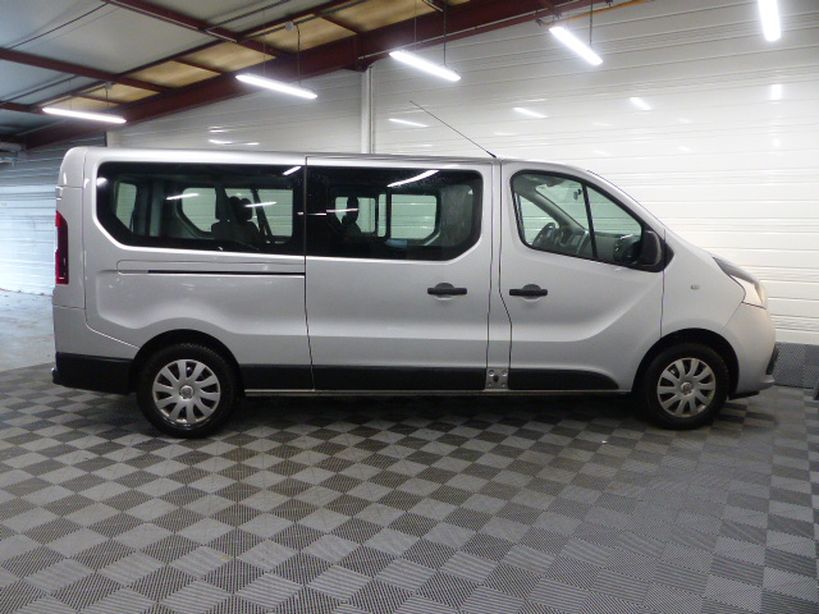 RENAULT TRAFIC III COMBI 2016 - Photo n°11