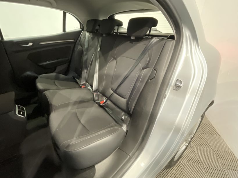 RENAULT MEGANE IV BERLINE 2021 - Photo n°10