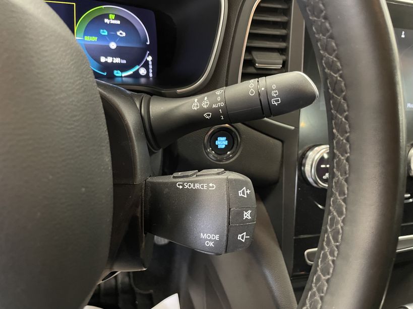 RENAULT MEGANE IV BERLINE 2021 - Photo n°21