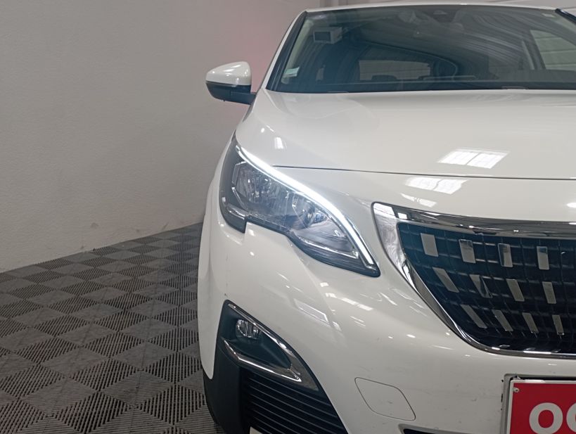 PEUGEOT 3008 BUSINESS 2019 - Photo n°5