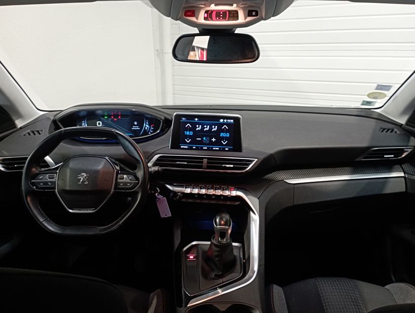 PEUGEOT 3008 BUSINESS 2018 - Photo n°14