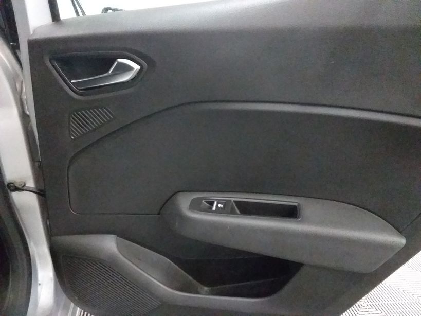 RENAULT CLIO V 2021 - Photo n°10